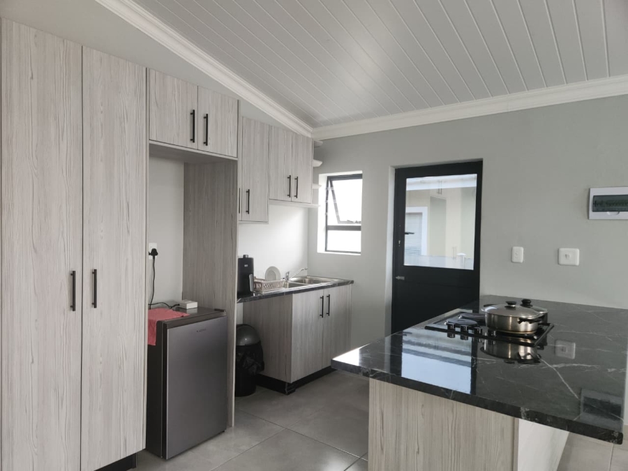 2 Bedroom Property for Sale in Pacaltsdorp Western Cape